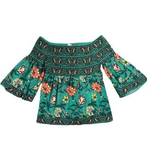 Off the shoulder blouse. Sz small.  Perfect condition